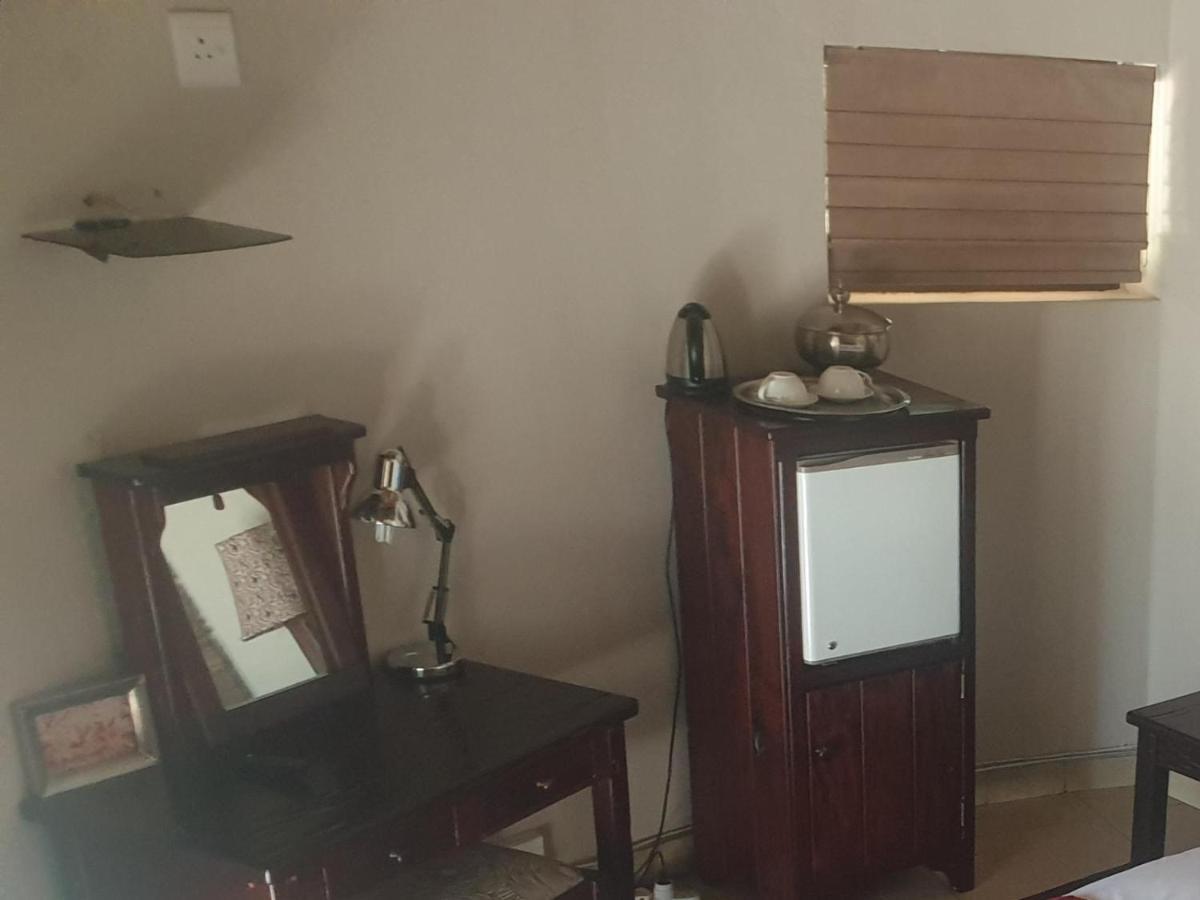 La Rochelle Lodge Namibia Цумеб Экстерьер фото