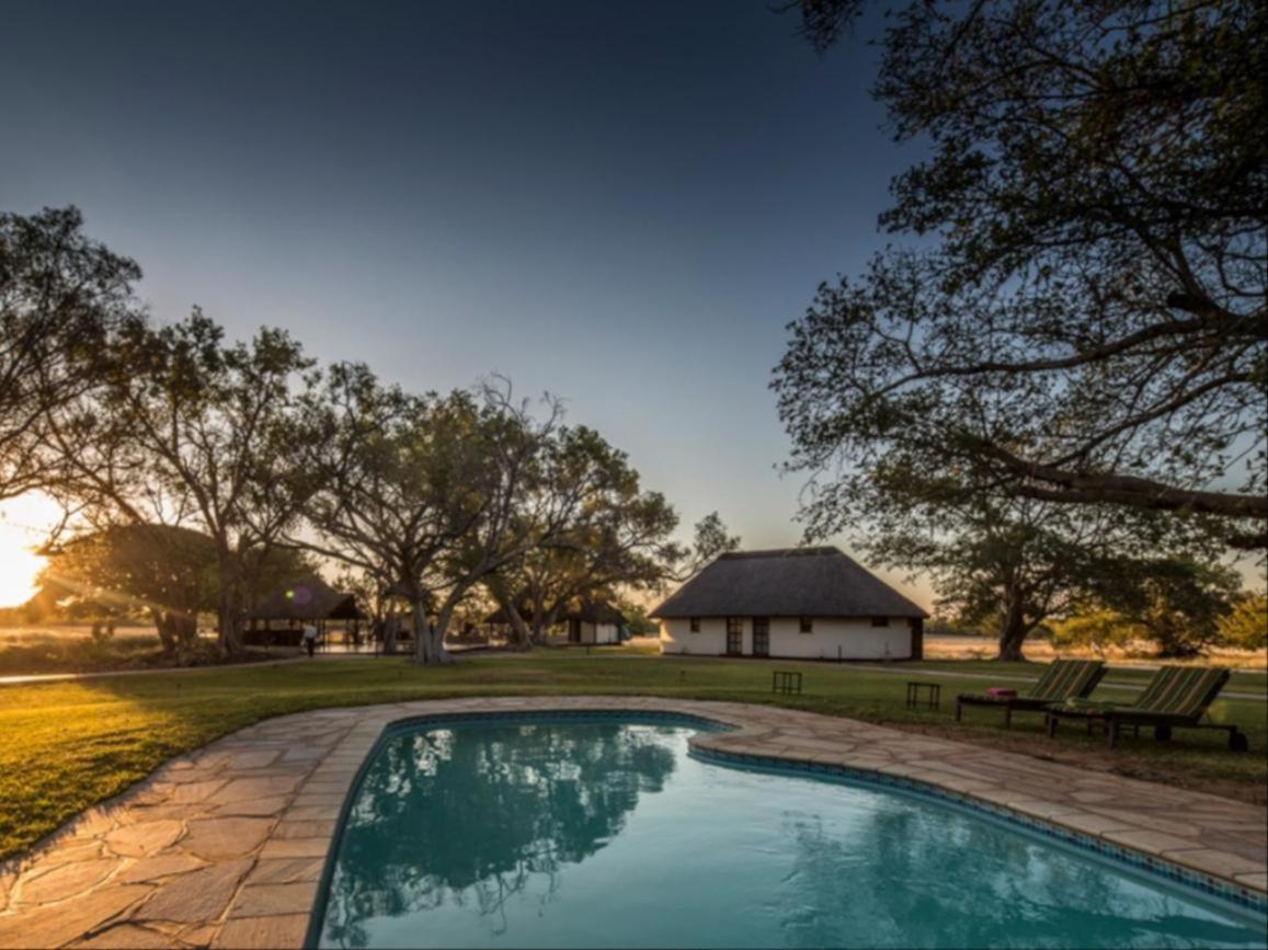 La Rochelle Lodge Namibia Цумеб Экстерьер фото